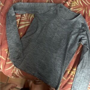 Lulu Lemmon swiftly tech Gray Long Sleeve Top
